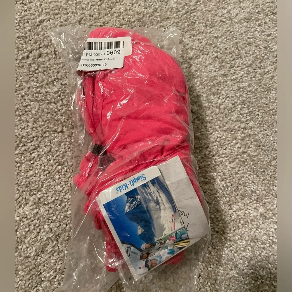 NWT winter gloves